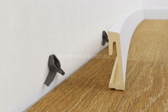 Плинтус для пола ПВХ 80 мм SALAG ALPHA Solid Oak AP8135 массив дуба 2.4 м