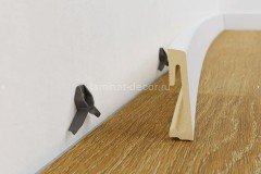 Крепеж для напольного плинтуса ПВХ SALAG ALPHA (25шт-упак) APKK10 черный