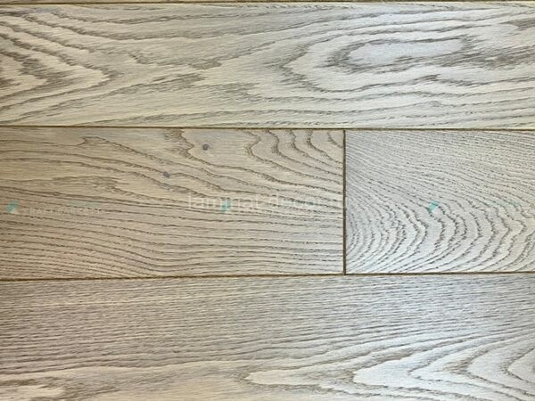 Заказать Инженерная доска Kraft Parkett Medium 215 Дуб Натур 2-х слойная 400-1200х130х15 мм замковое соединение 1.25 м2